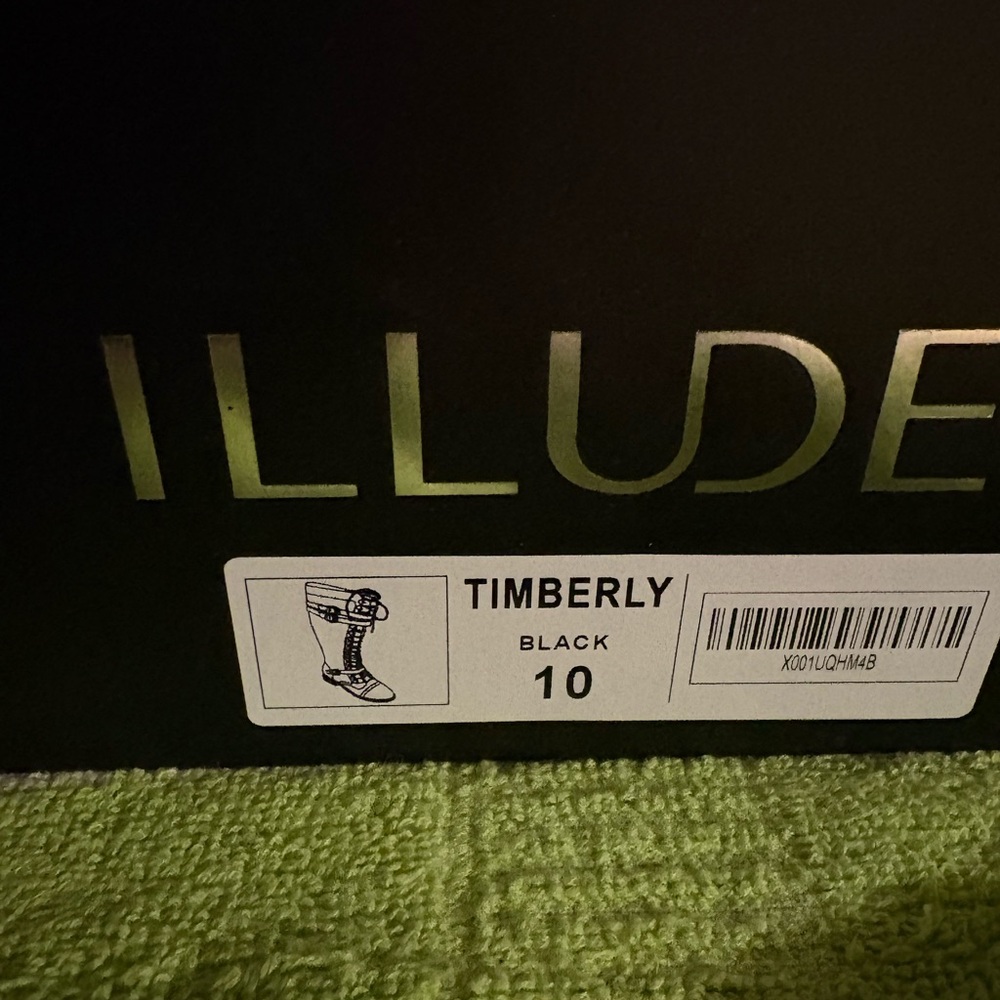 Illude Timberly Black Boots Size 10